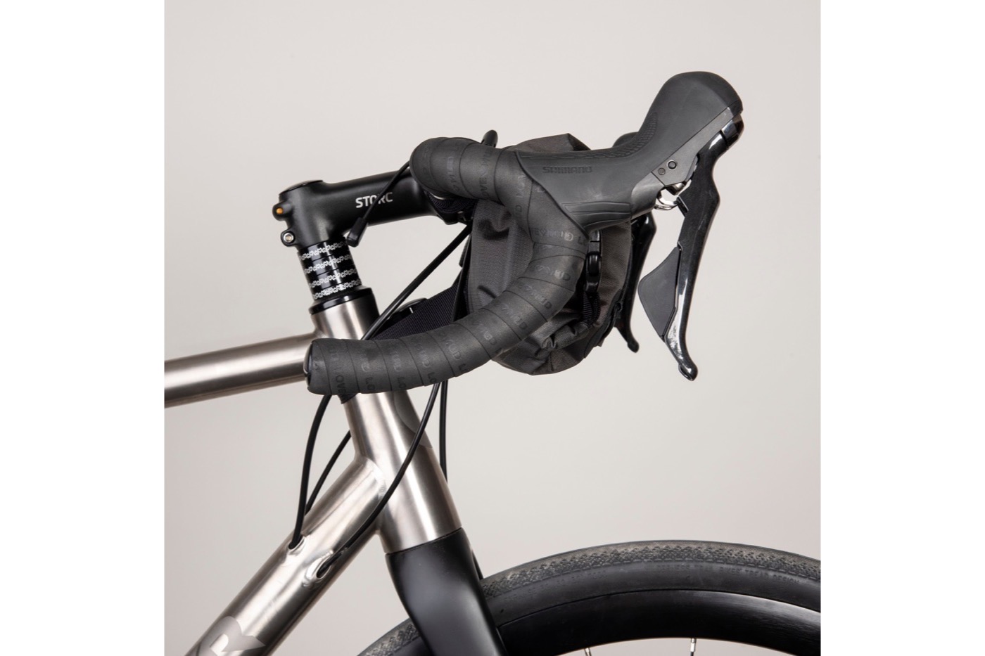 Alpkit Deluge Handlebar Bag 3L product photograph, view 4